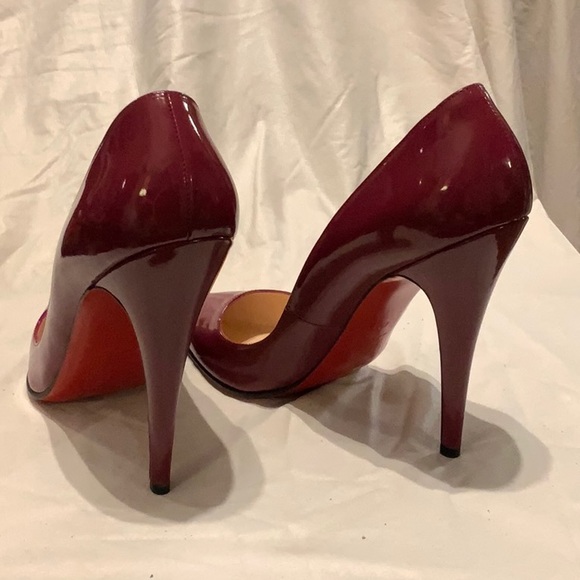 Maroon/ dark pink heels - Picture 2 of 7